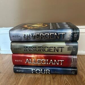Divergent book series